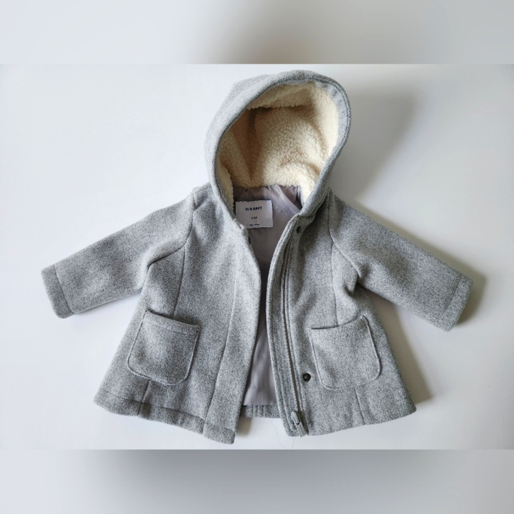 Old Navy baby girl gray coat size 3-6 months